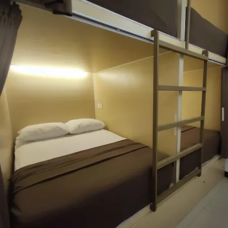 Fora Capsule Hostel Tuban Kuta  Exterior photo